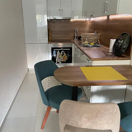 Apartment Be My Guest